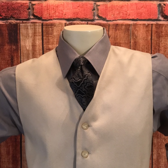 J. Riggings Dress Vest - Picture 3 of 17